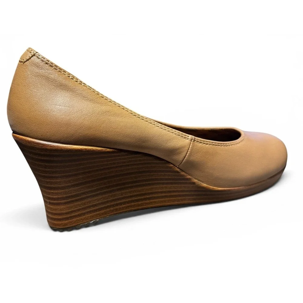 Crocs Women's W6 Tan Leather Wedge Heels Comfort Shoes Brown Platform Pumps